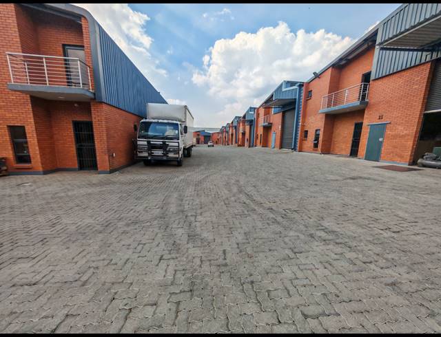 377M² WAREHOUSE TO LET IN ORMONDE